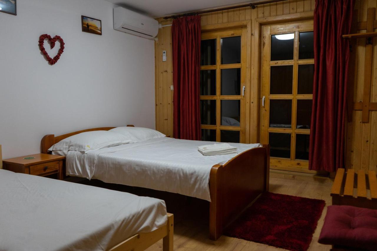 Casa Karol Hotel Vama Veche Ngoại thất bức ảnh